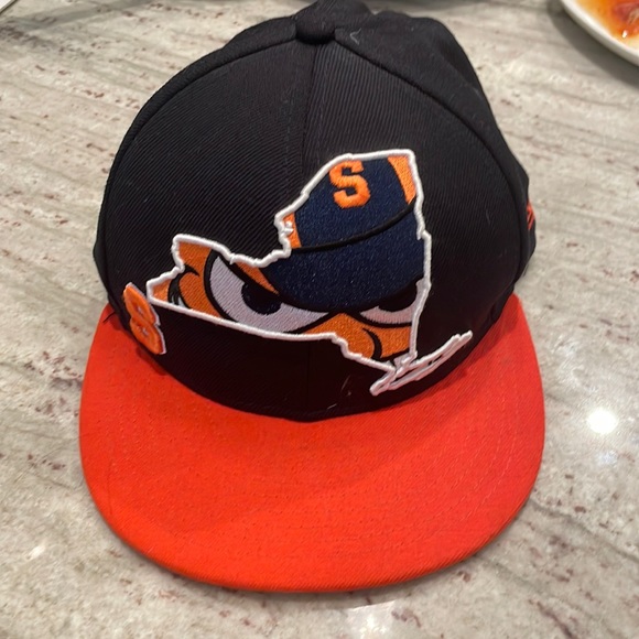 Syracuse flat brim hat - Picture 1 of 3